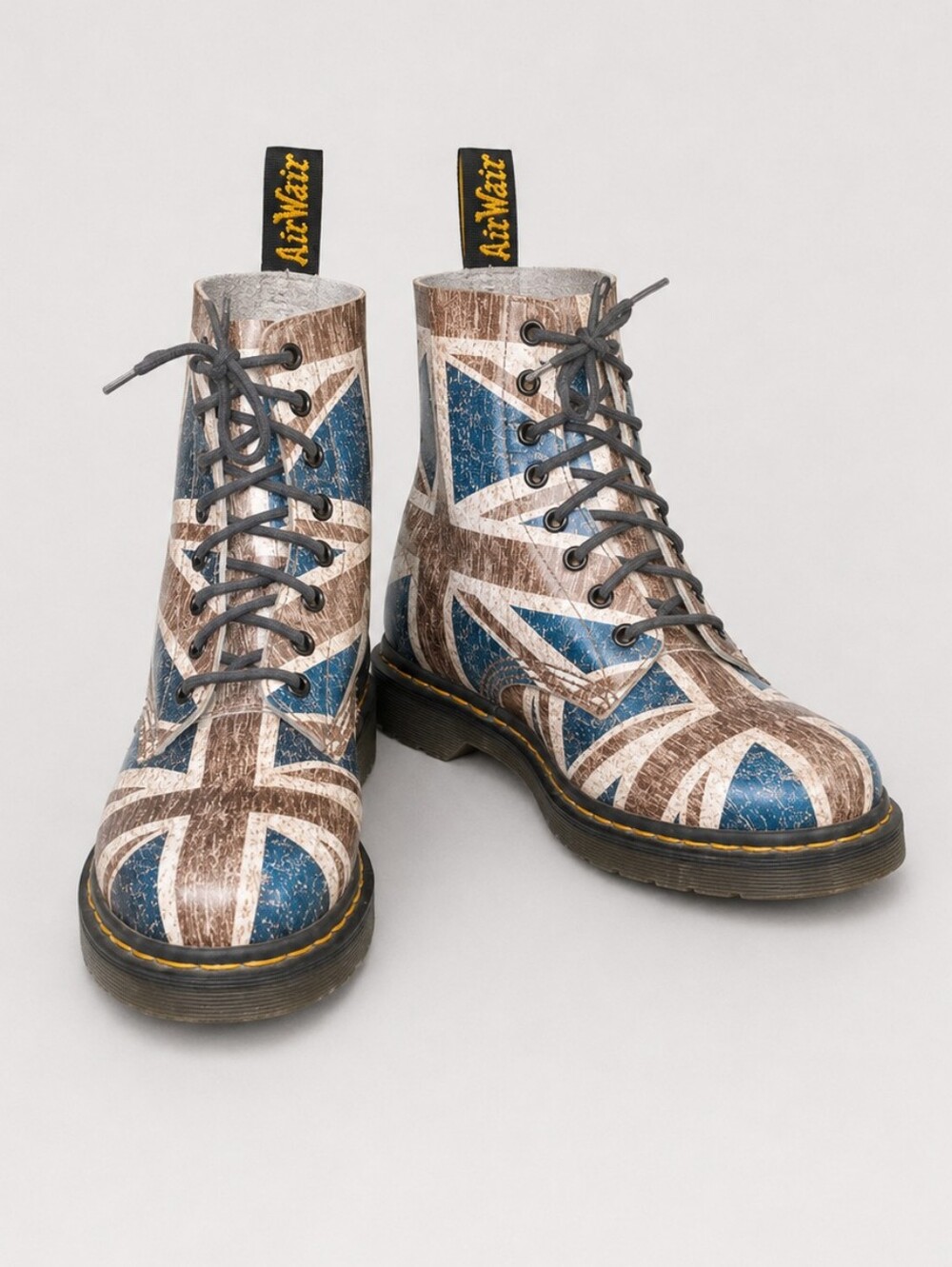 Dr. Martens Pascal Virginia Union Jack 8-eye Boots Size 8 (39) - Picture 3 of 9